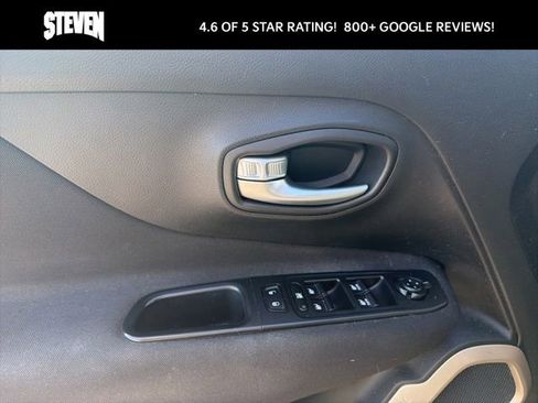 Used 2017 Jeep Renegade Latitude w/ Advanced Technology Group image 12