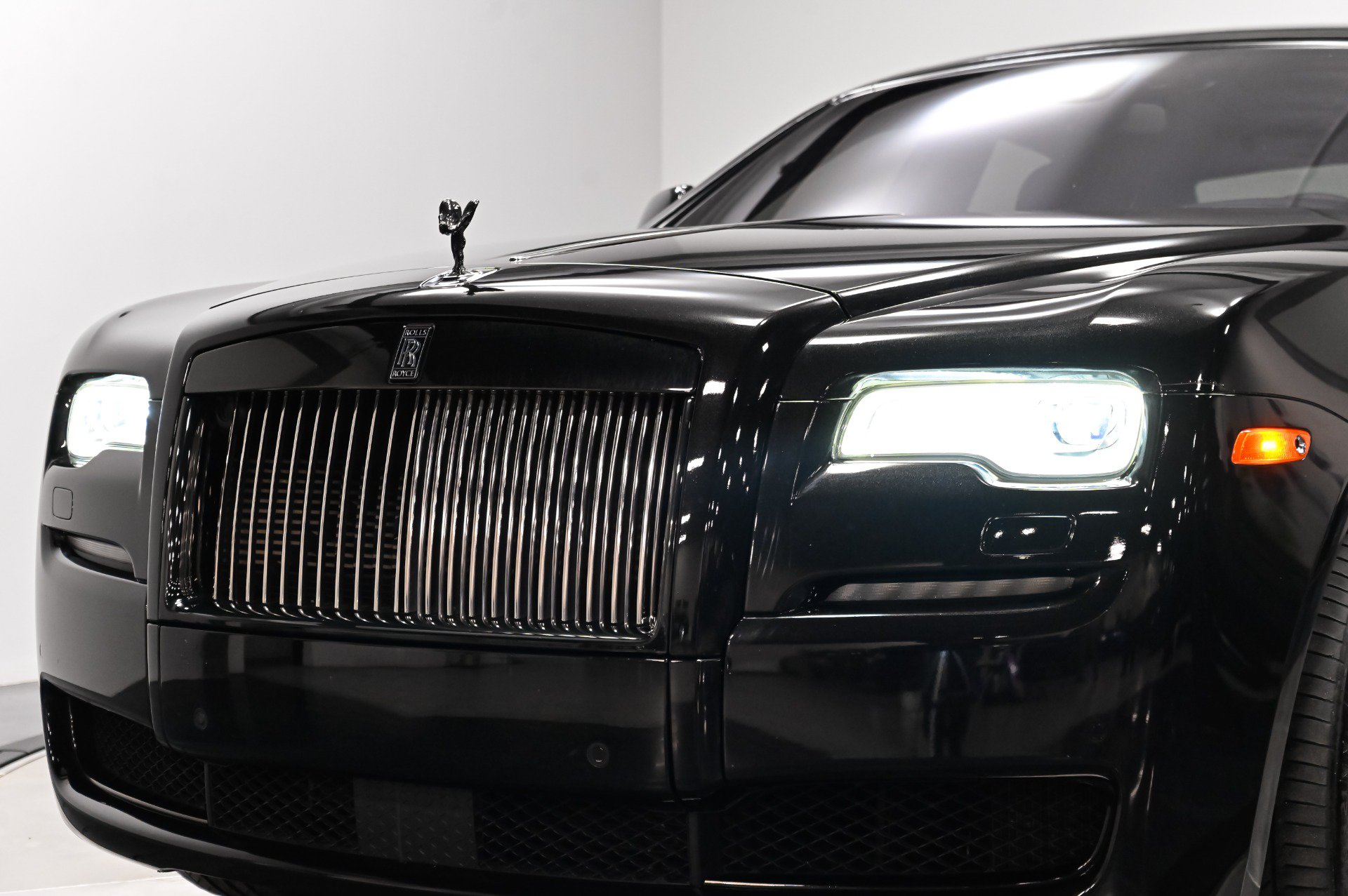 Used 2017 Rolls-Royce Ghost RWD image 61