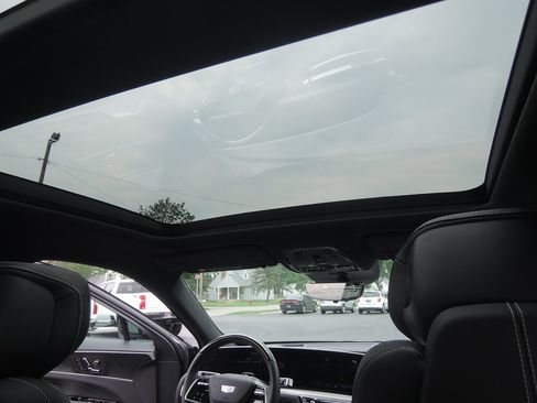 Used 2024 Cadillac Lyriq Luxury w/ LPO, Floor Liner Package image 42