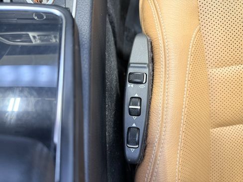 Used 2016 Mercedes-Benz E 400 4MATIC Coupe image 31