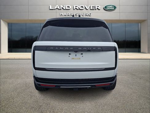 Used 2025 Land Rover Range Rover SE AWD/4WD image 3