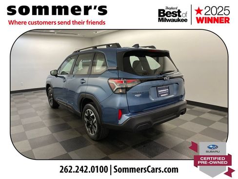 Used 2025 Subaru Forester w/ Convenience Package #1 AWD/4WD image 4
