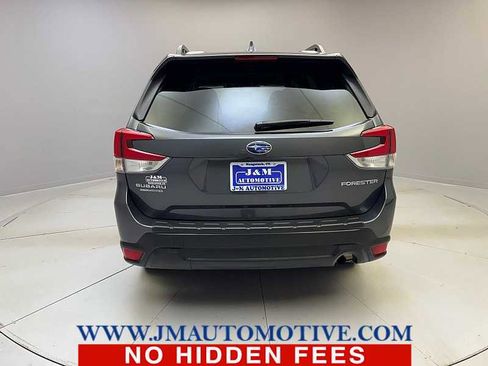 Used 2023 Subaru Forester Premium image 4