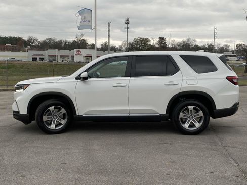 New 2025 Honda Pilot EX-L image 6