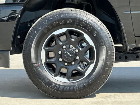 New 2026 RAM 2500 Laramie AWD/4WD image 26