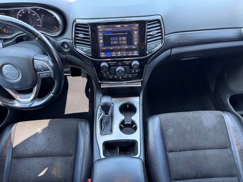Used 2020 Jeep Grand Cherokee Altitude AWD/4WD image 11