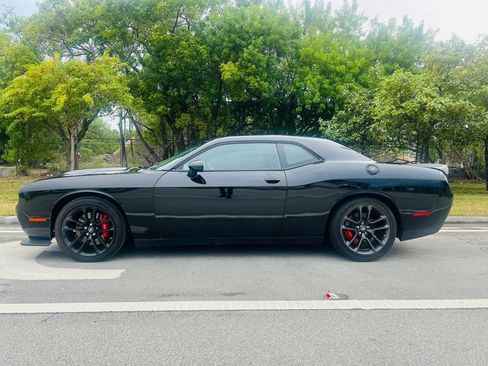 Used 2022 Dodge Challenger R/T Scat Pack RWD image 3