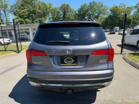 Used 2016 Honda Pilot Touring image 3