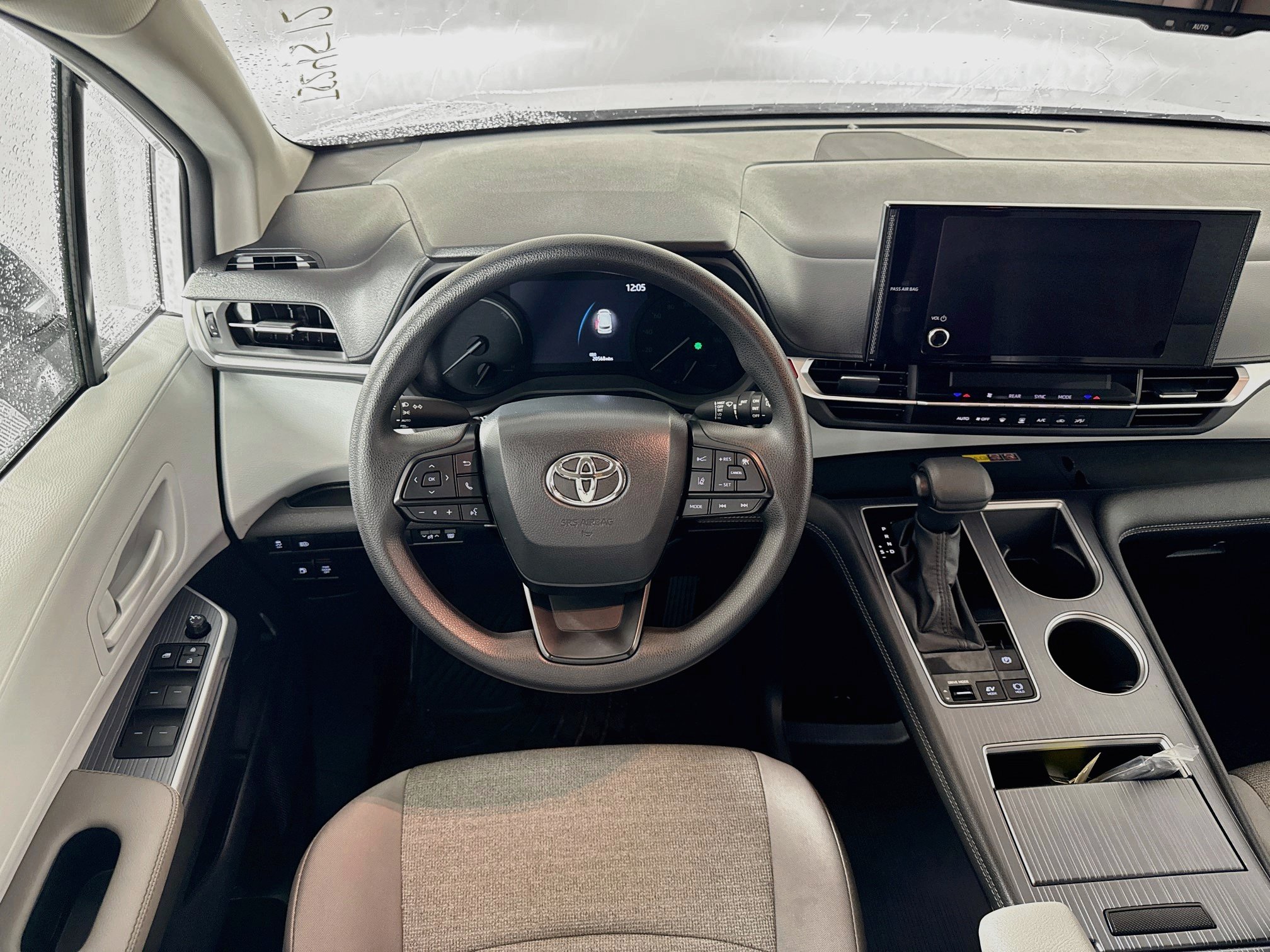 Certified 2026 Toyota Sienna LE AWD/4WD image 22