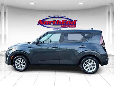 Used 2025 Kia Soul LX w/ LX Technology Package FWD image 4