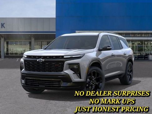 New 2026 Chevrolet Traverse RS w/ LPO, Floor Liner Package image 6