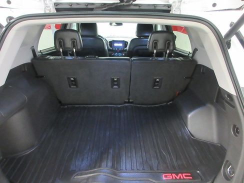 Used 2019 GMC Terrain SLT w/ Preferred Package image 27