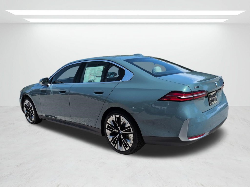 New 2027 BMW 530i xDrive w/ Premium Package AWD/4WD image 6
