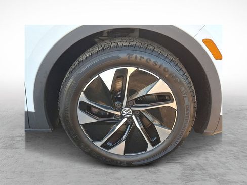 Used 2022 Volkswagen ID.4 Pro image 9