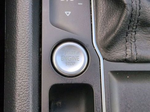 Used 2019 Volkswagen Atlas SE FWD image 27