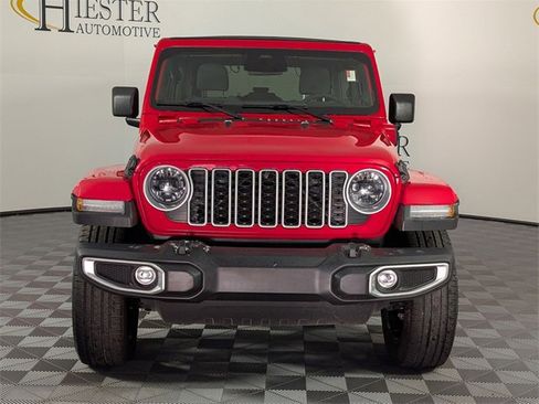Used 2025 Jeep Wrangler Unlimited Sahara w/ Safety Group image 3