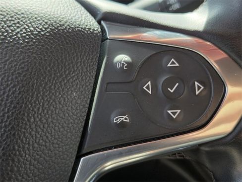 Used 2023 Chevrolet Traverse LT image 33