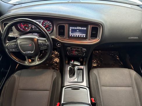 Used 2022 Dodge Charger SXT image 12