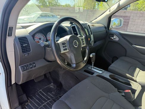 Used 2018 Nissan Frontier PRO-4X image 15