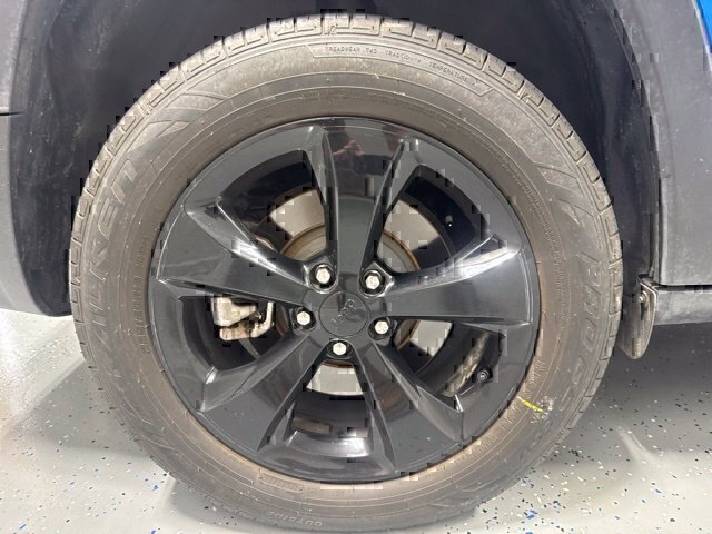 Used 2021 Jeep Cherokee Latitude Plus AWD/4WD image 6