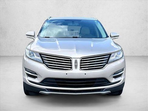 Used 2017 Lincoln MKC Reserve FWD image 3