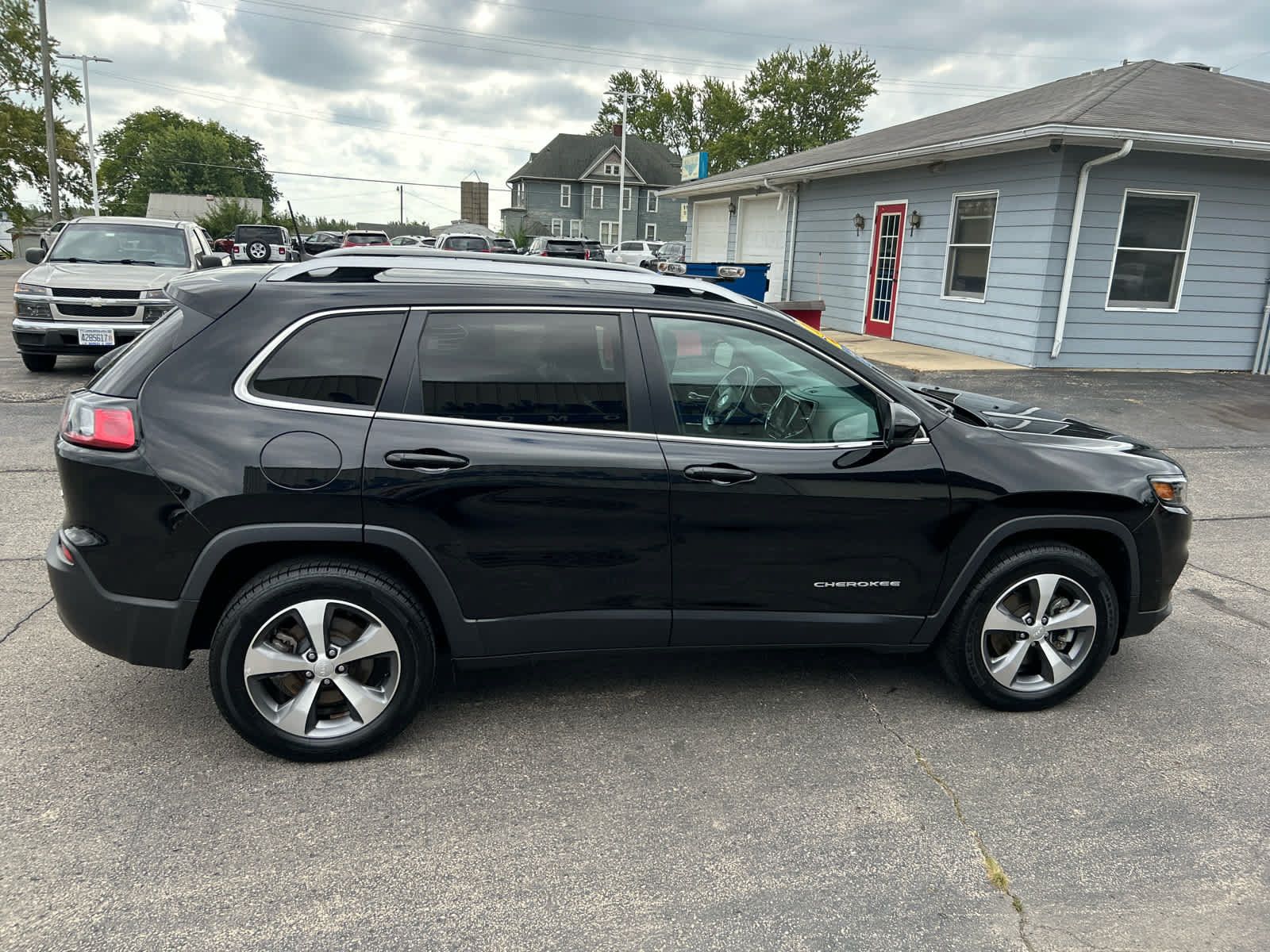 Used 2021 Jeep Cherokee Limited AWD/4WD image 3