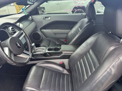 Used 2008 Ford Mustang GT RWD image 6