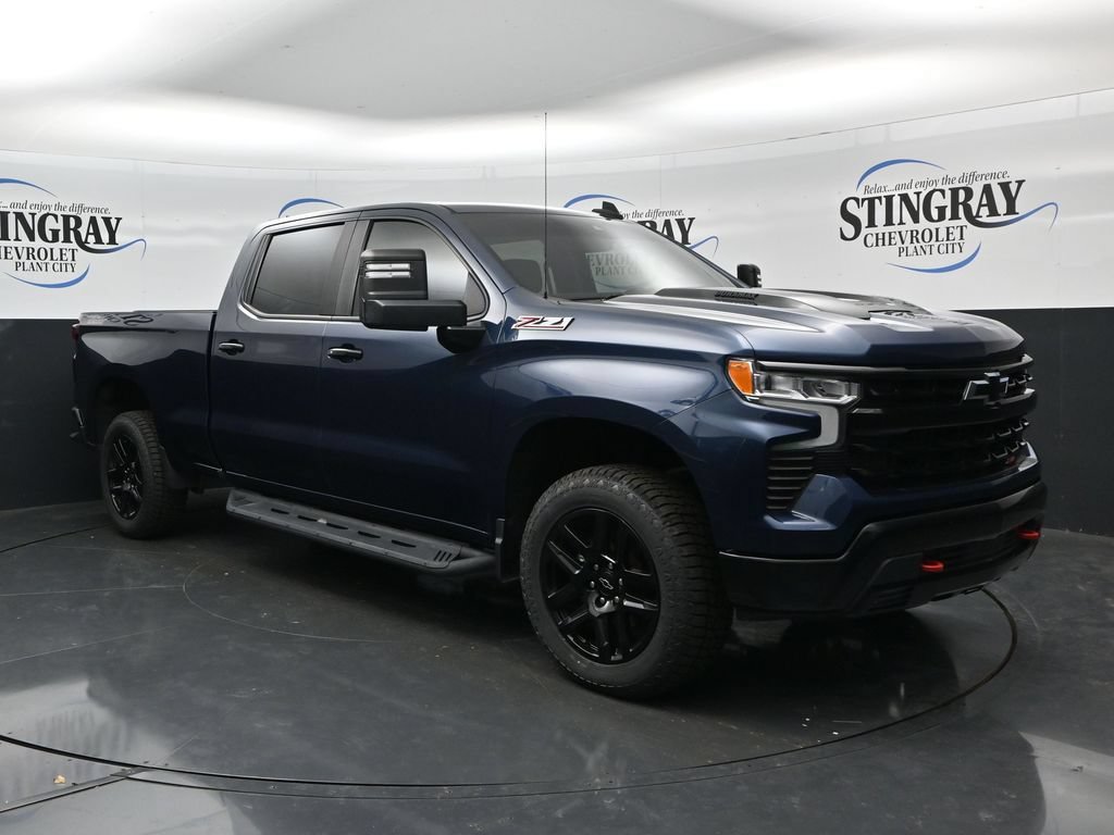 Used 2022 Chevrolet Silverado 1500 LT Trail Boss w/ Convenience Package II AWD/4WD image 4