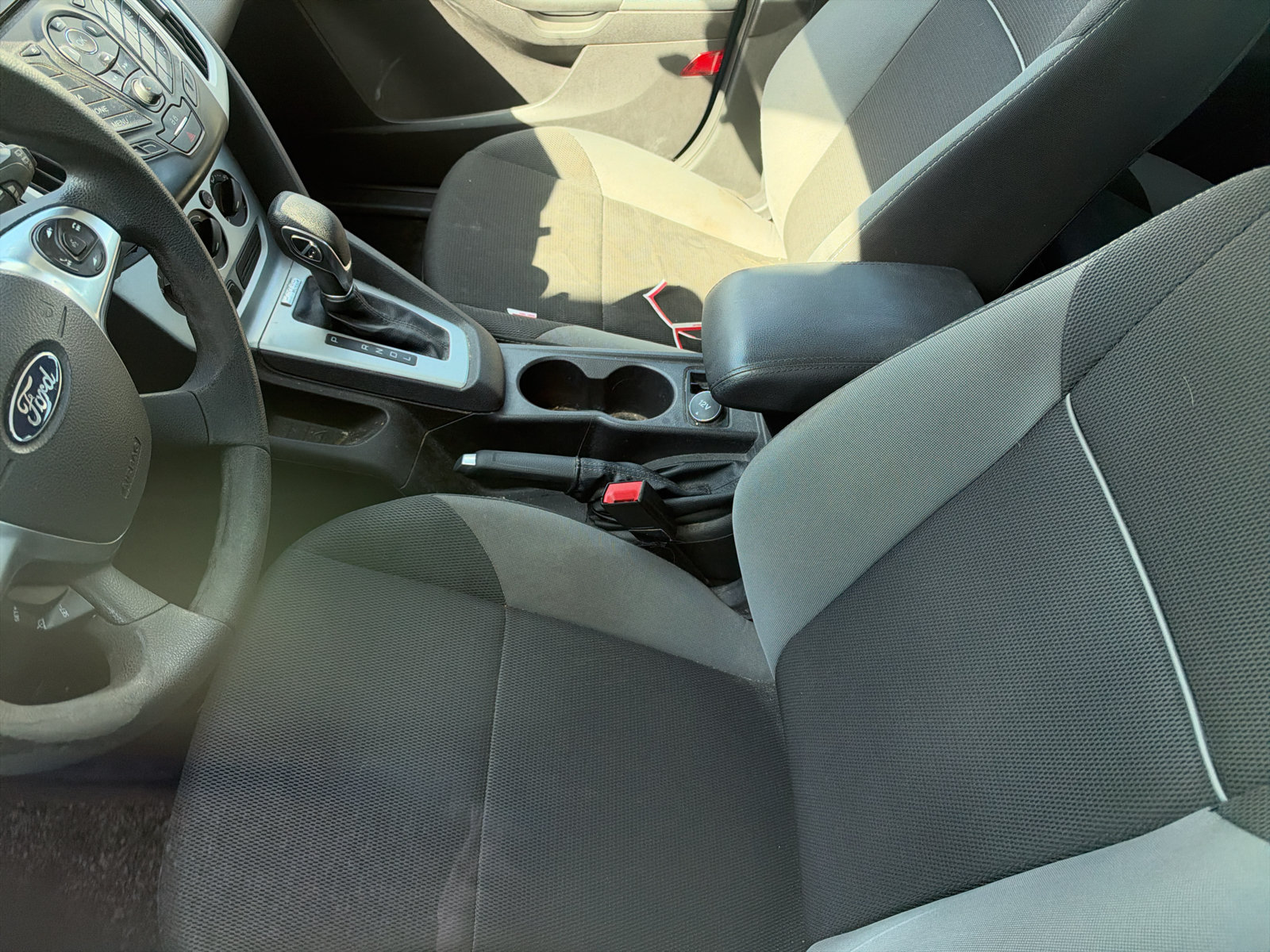 Used 2014 Ford Focus SE FWD image 10
