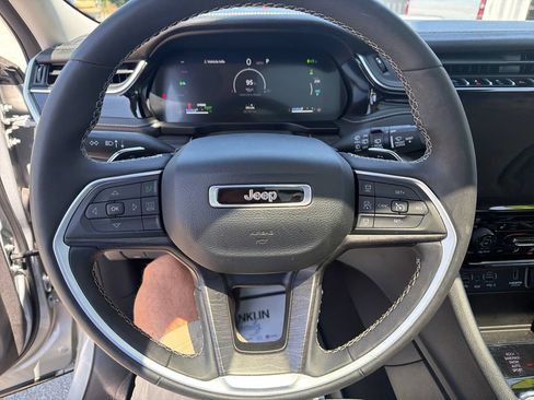 Used 2024 Jeep Grand Cherokee Limited 4xe AWD/4WD image 19
