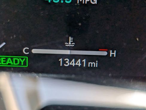 Used 2025 Toyota Camry XLE image 25