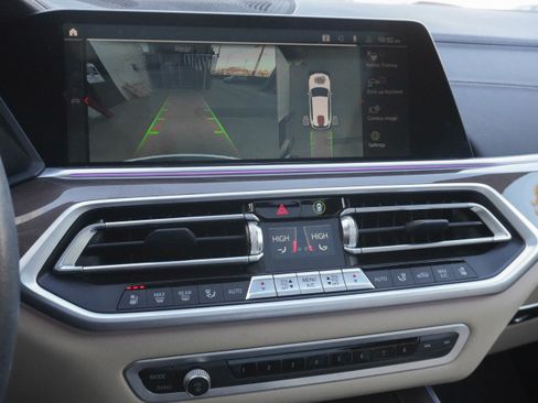 Certified 2022 BMW X5 xDrive40i w/ Luxury Seating Package image 21