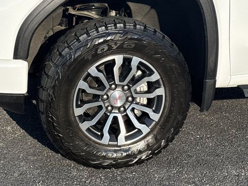 Used 2022 GMC Sierra 1500 AT4 AWD/4WD image 15