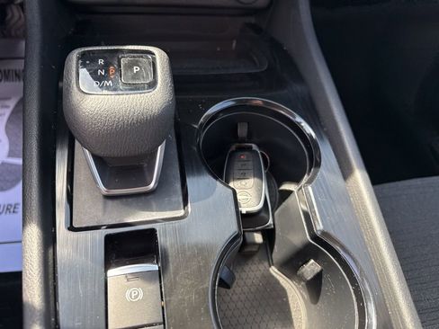 Used 2023 Nissan Rogue SV image 13