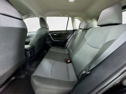 Used 2025 Toyota RAV4 XLE FWD image 29