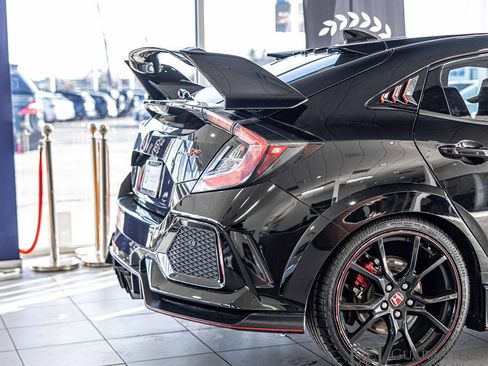Used 2019 Honda Civic Type R image 12