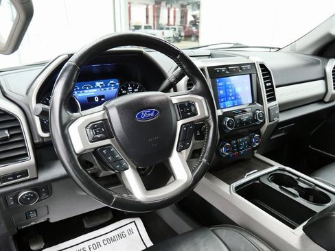 Used 2020 Ford F350 Lariat image 13