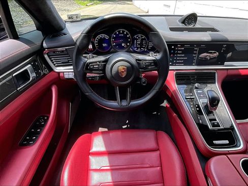 Certified 2023 Porsche Panamera GTS AWD/4WD image 11
