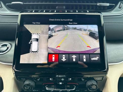 New 2025 Jeep Grand Cherokee L Limited w/ Luxury Tech Group II RWD image 19
