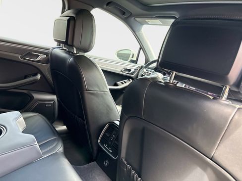 Used 2022 Porsche Macan GTS image 31