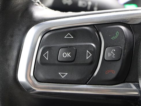 Used 2023 Jeep Wrangler Unlimited Sahara w/ Cold Weather Group AWD/4WD image 12