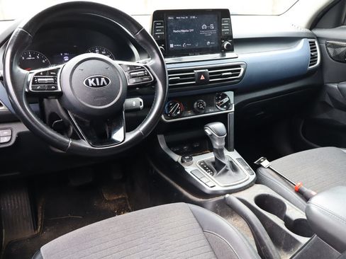 Used 2021 Kia Seltos S FWD image 4