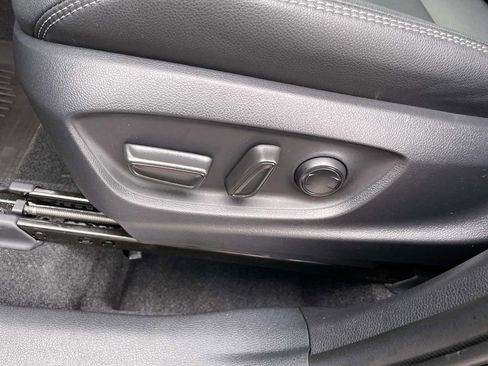 Used 2026 Toyota Corolla Cross XLE w/ Convenience Package image 17