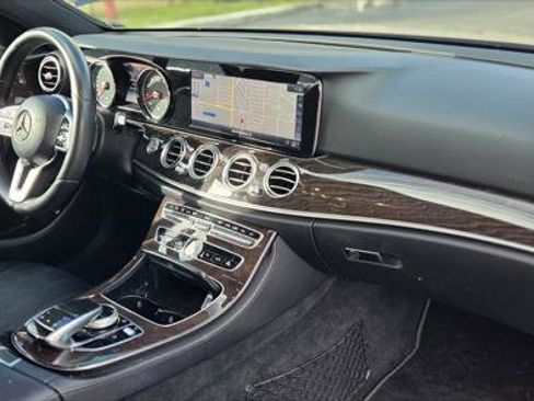 Used 2019 Mercedes-Benz E 300 image 22