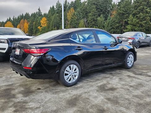 Used 2025 Nissan Sentra S image 5