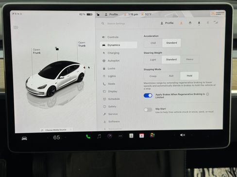 Used 2022 Tesla Model 3 image 25