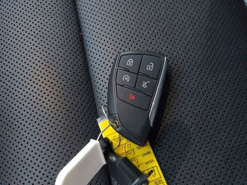 Used 2022 Buick Envision Essence w/ Sport Touring Package image 28