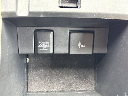 Used 2017 Honda Accord Touring image 31