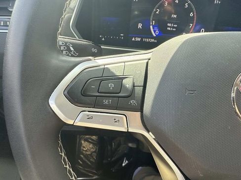 Used 2023 Volkswagen Tiguan SE image 30