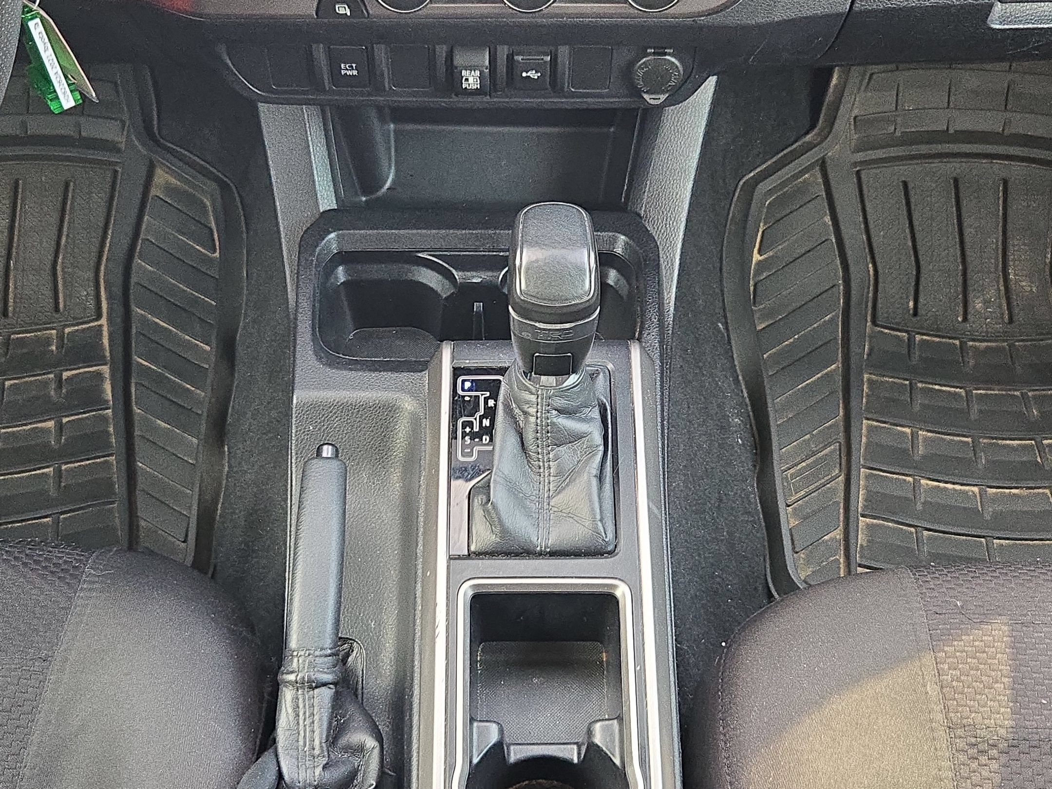 Used 2021 Toyota Tacoma SR5 RWD image 19